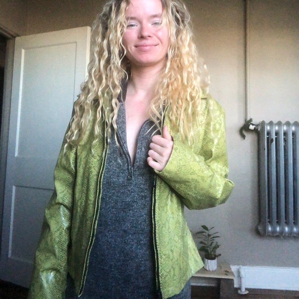 Green jacket - Picture 2 of 4